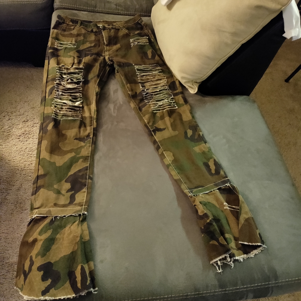 Camouflage women's jeans